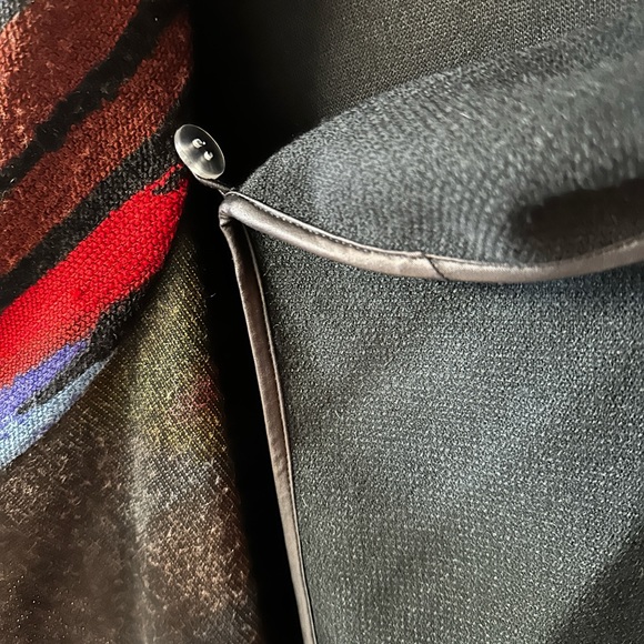 Joseph Ribkoff Sleeveless Sweater - Picture 5 of 10